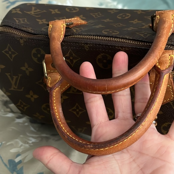 Louis Vuitton Monogram Handbag - Picture 4 of 16